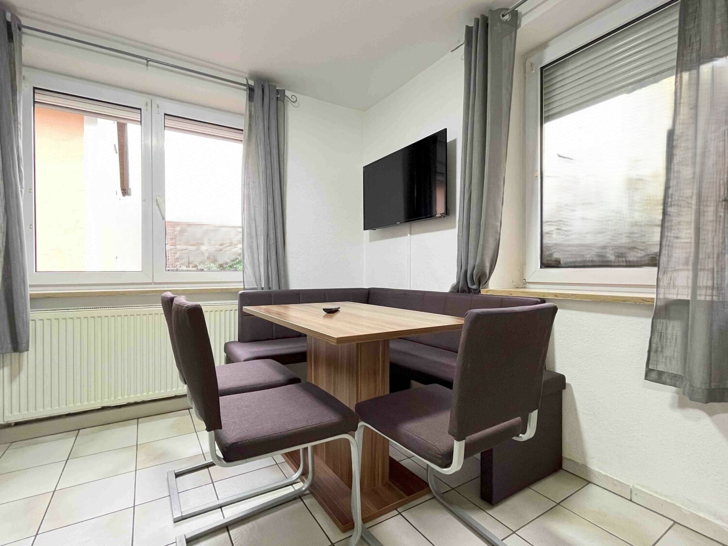 SAD301_(EG re.) Rölsstraße 13, 92421 Schwandorf (3).jpg