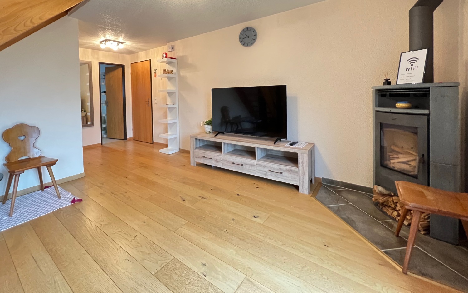 Wohnzimmer Haustüre.jpeg