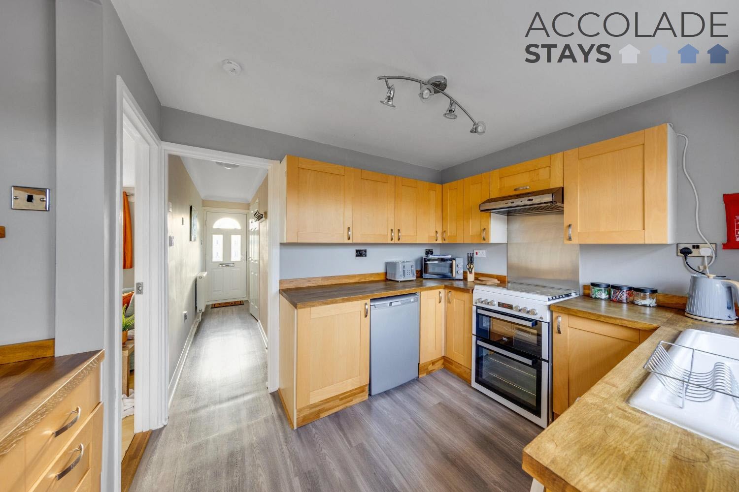 62 Rossini - Kitchen.jpg