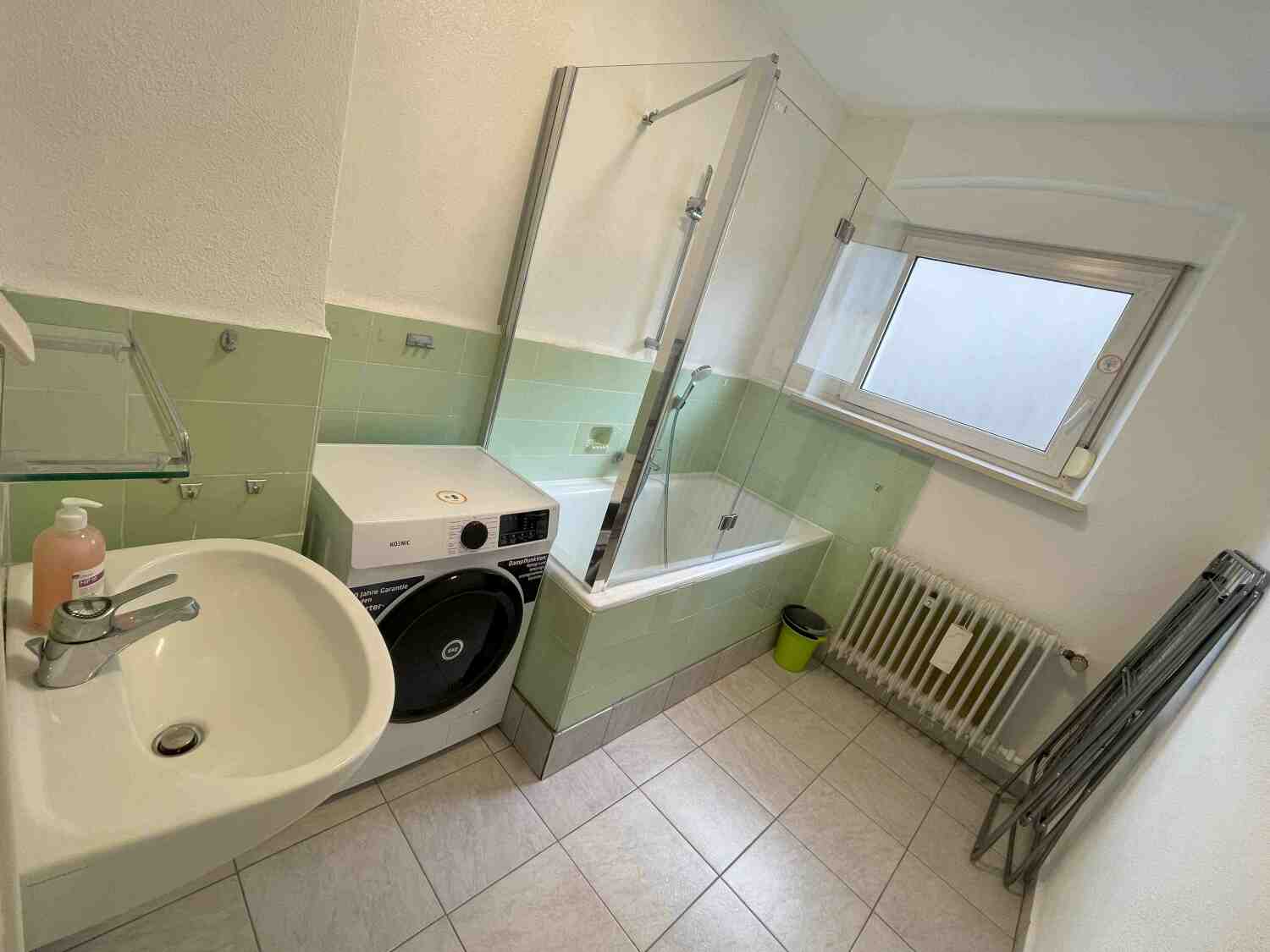 SAD901_ (EG) Friedrich-Wilhelm-Weber-Straße 30, 92421 Schwandorf (9).jpg