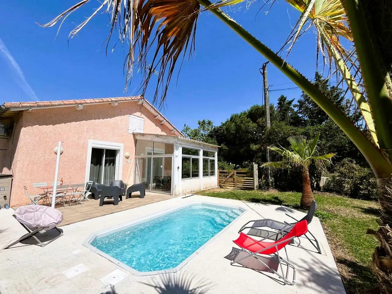 cottage-bien-etre-piscine-gaillac.jpg