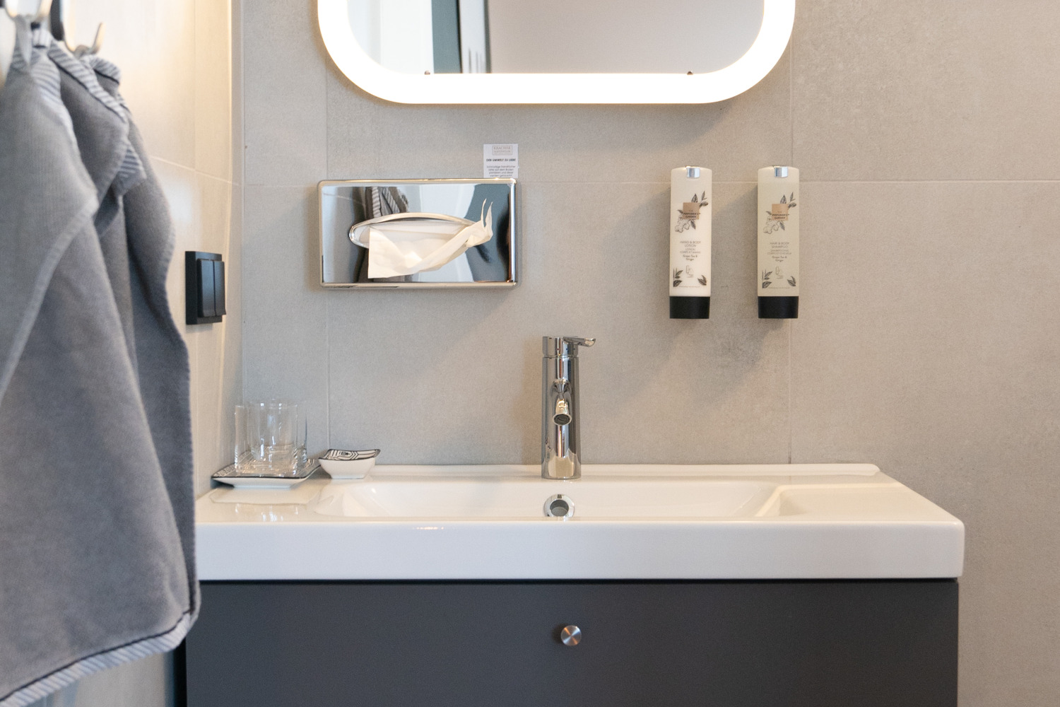 Badezimmer Hotel, GH2.jpg