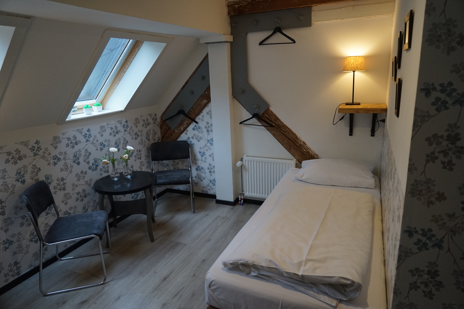 2 Bettzimmer MTB-1.JPG