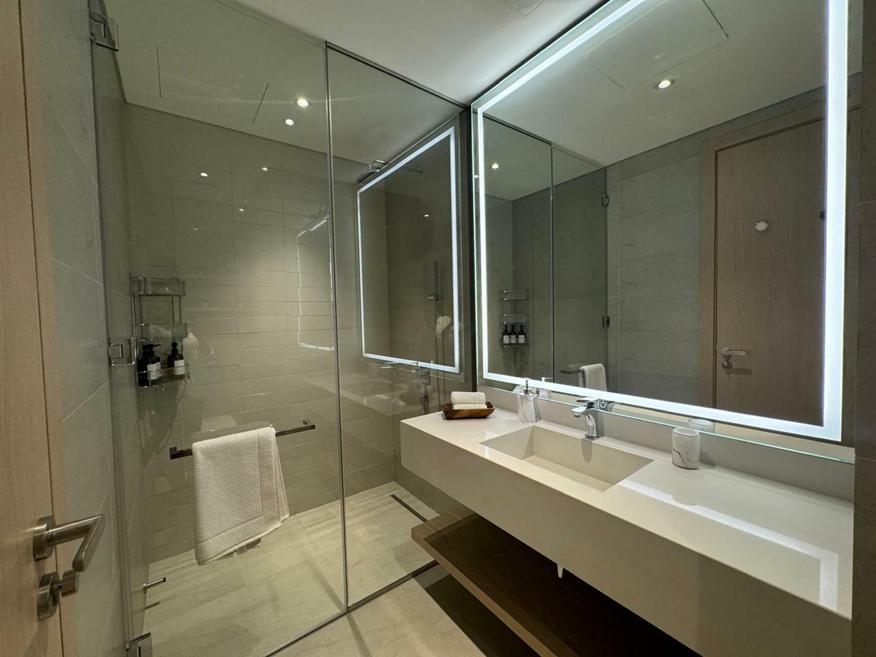 bathroom 2.1.jpg