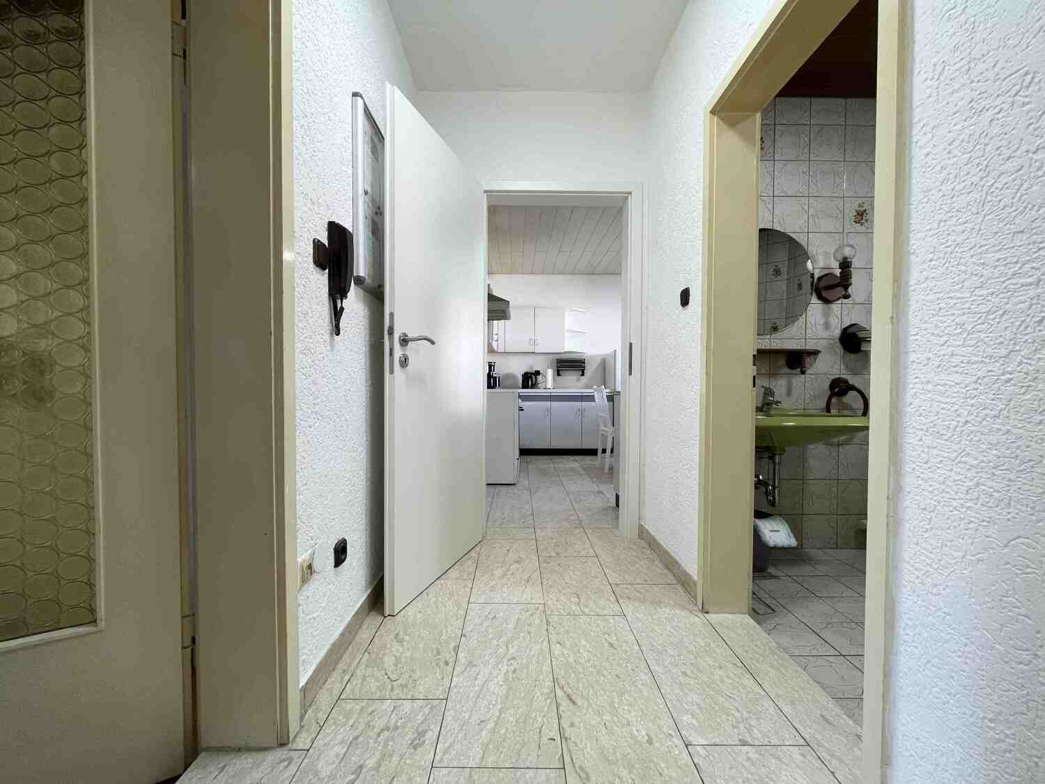 SAD222_(1. OG) Augustinstraße 10, 92421 Schwandorf (8).jpg