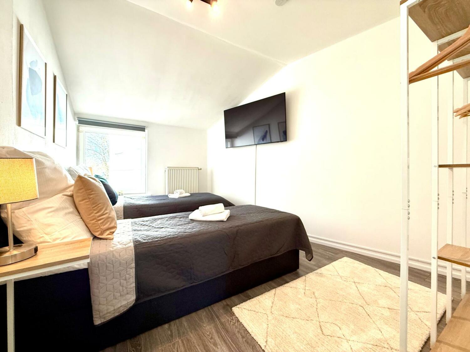 PHOTO-2025-03-18-11-01-37 (10).jpg