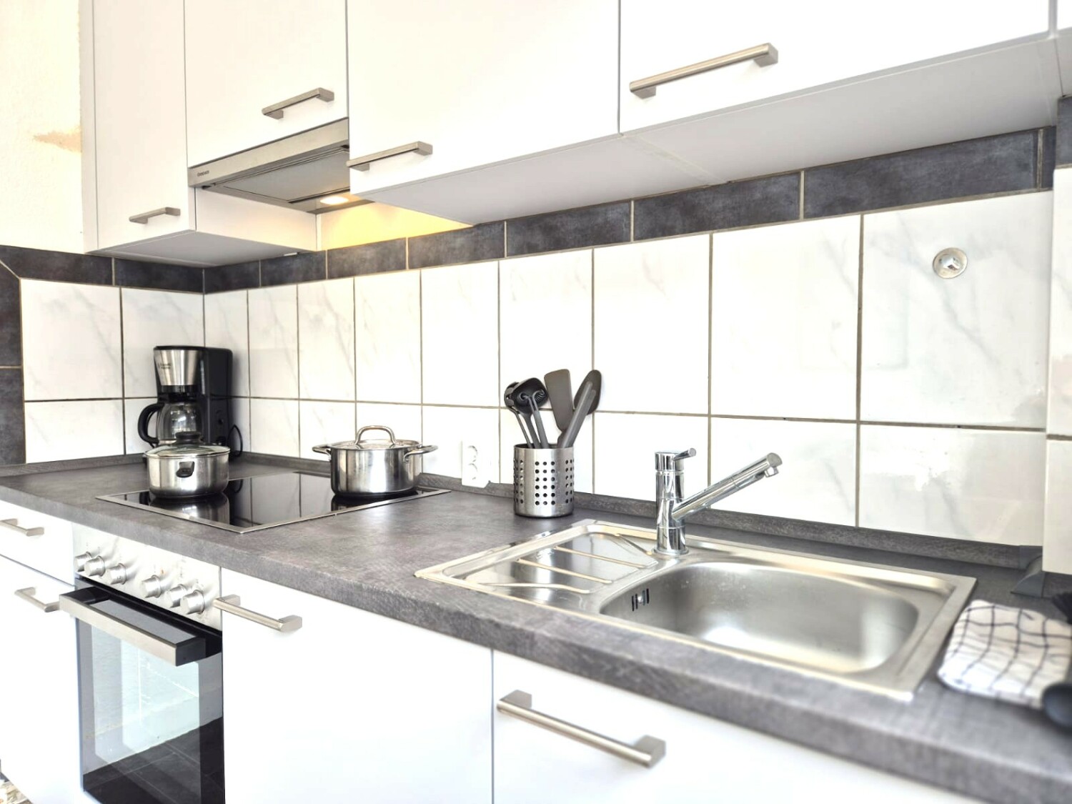 neue Küche alter Boden Juli 2025_4.jpeg