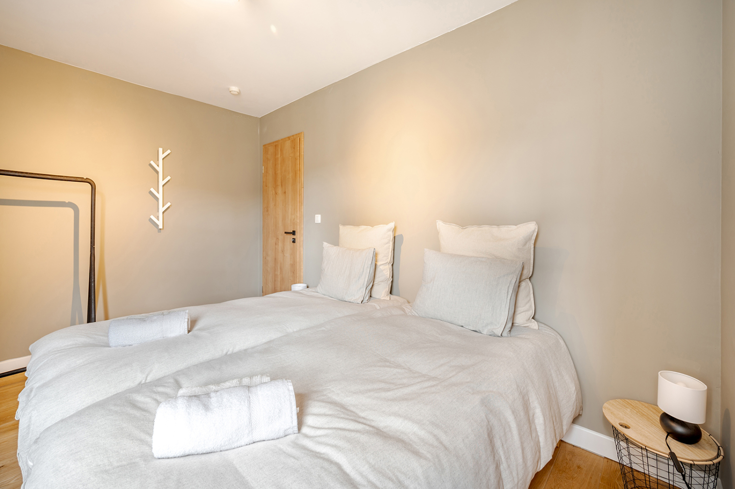 LRoOur-10-02 (15).jpg