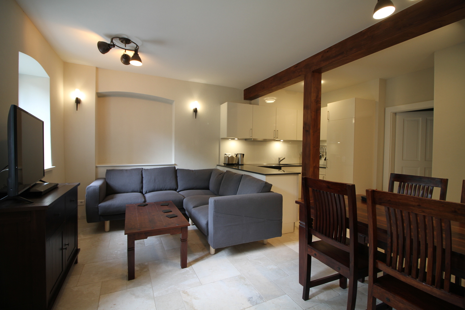 1. Das Wohnzimmer 2019_07_14_1261.JPG