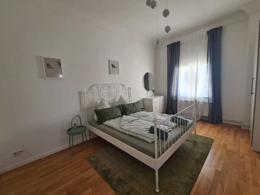 2024-07-29 16_03_47-Wohnung Nr. R4 _ Stadtzentrum _ Stilvoll _ Sightseeing - Wohnungen zur Miete in .png