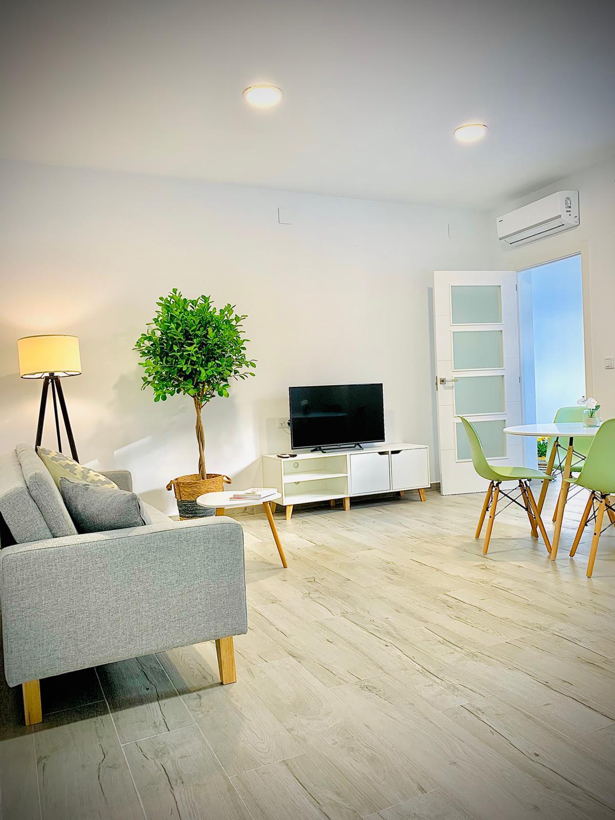 SALON APT ARRIBA...jpg