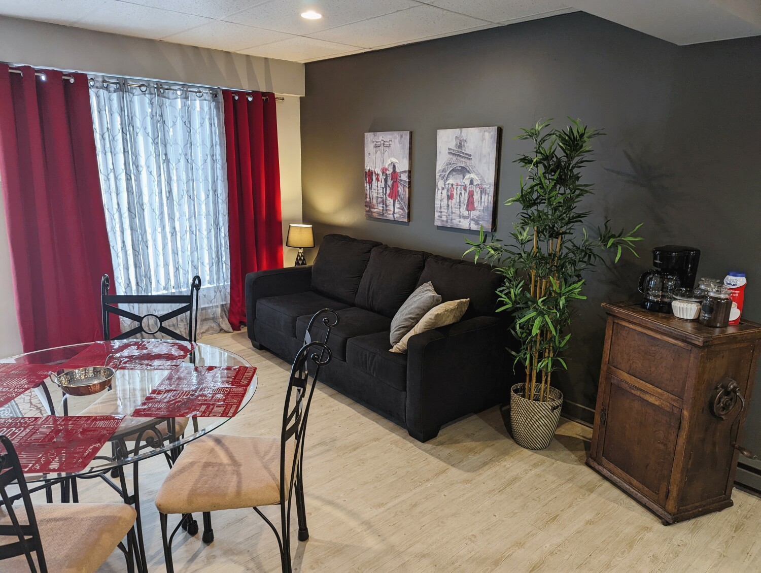 Salon et cuisine 3.jpg