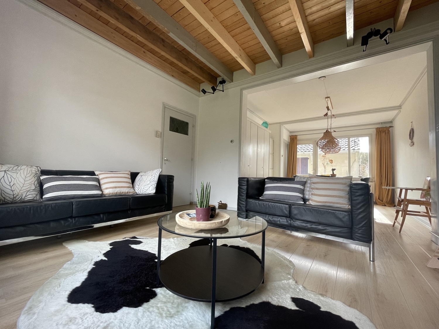 kamer met koe 1600x1200.jpg