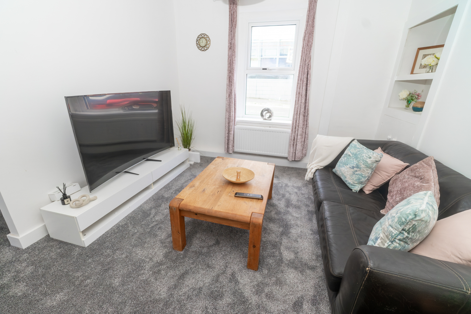 5 Pleasant Street-2.jpg