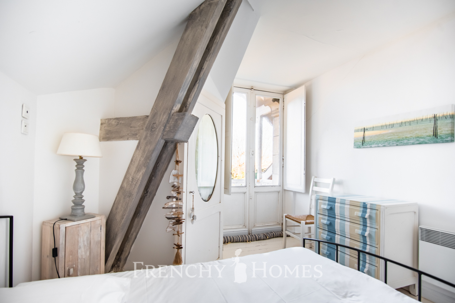 FrenchyHomes22Logo-54.jpg