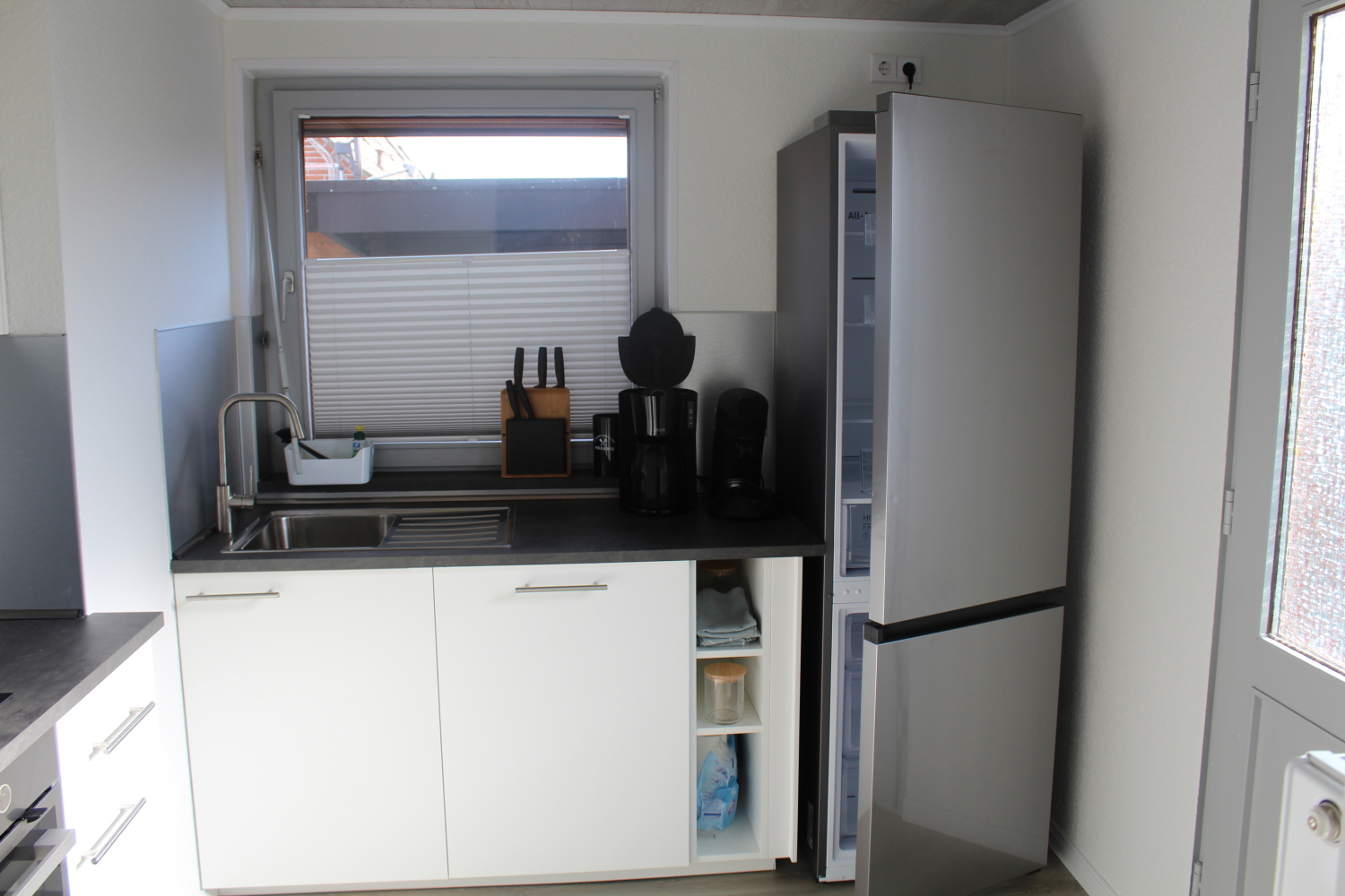 Küche Erdgeschoß Harmonie 2.jpg