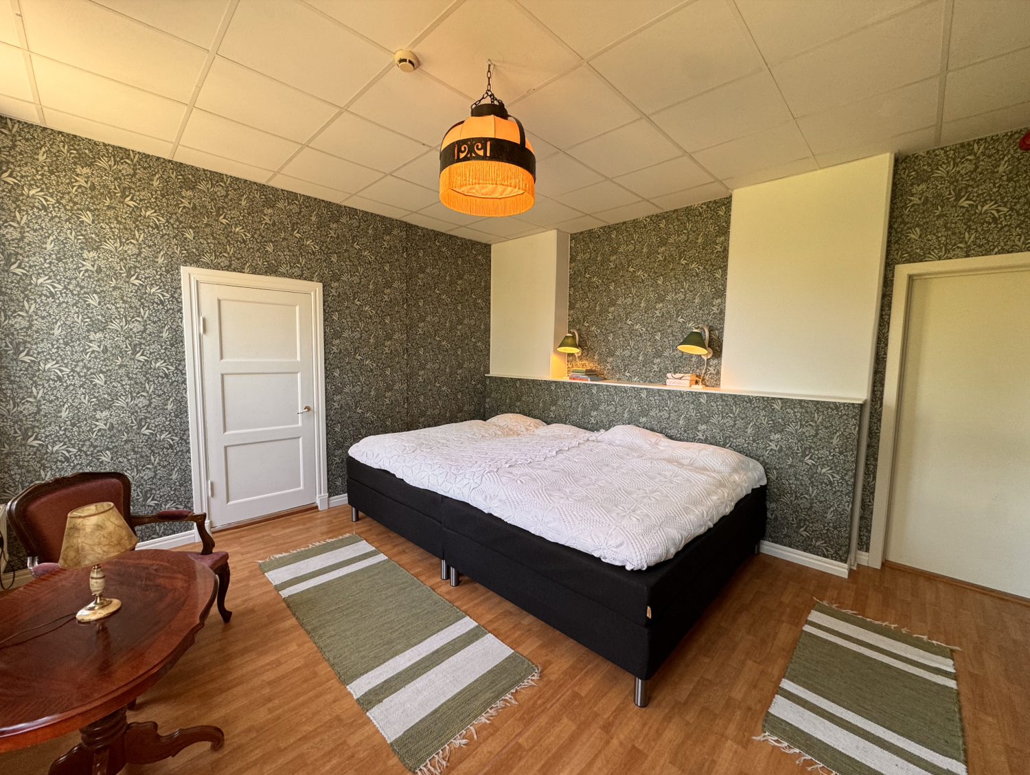 Animskog Kyrkskola Lindeskog Family Bed master bedroom family bed.png