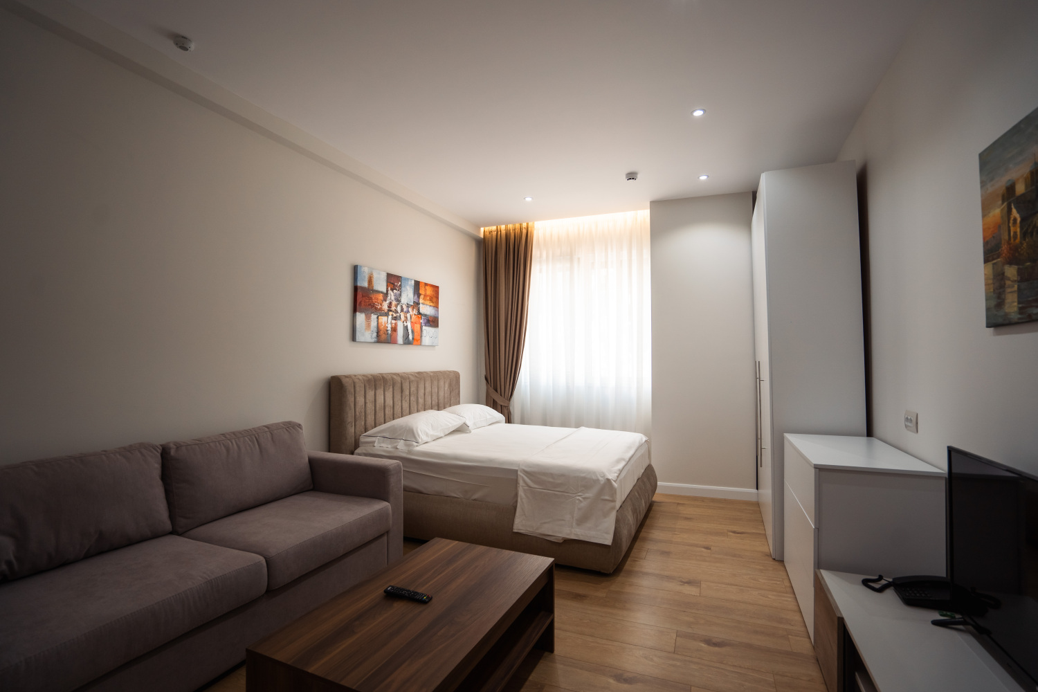 RAM-201 bed couch.jpg