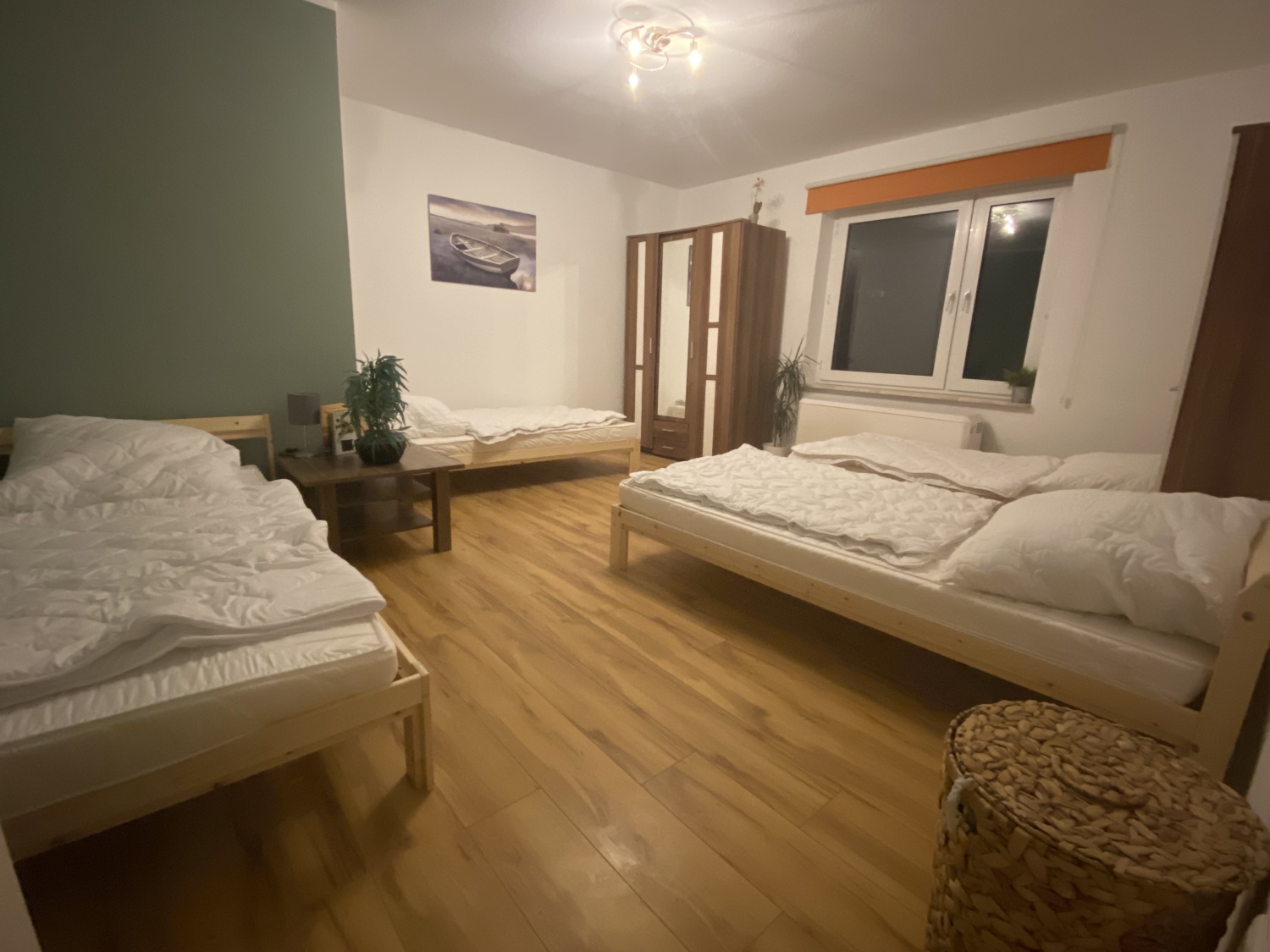 Schlafzimmer_Gesamt (2).jpg