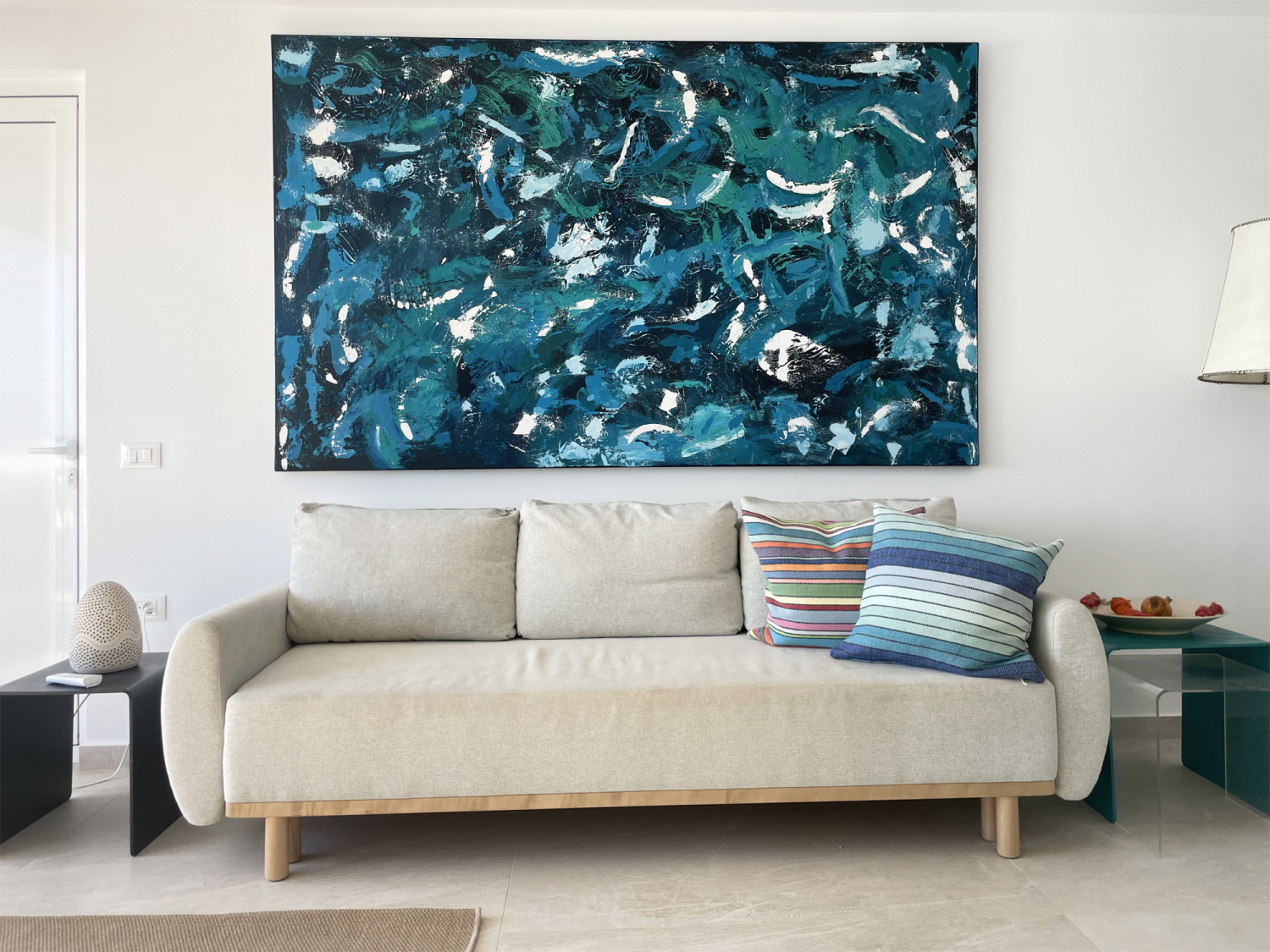 Long Beach IIPenthouse living room.jpg