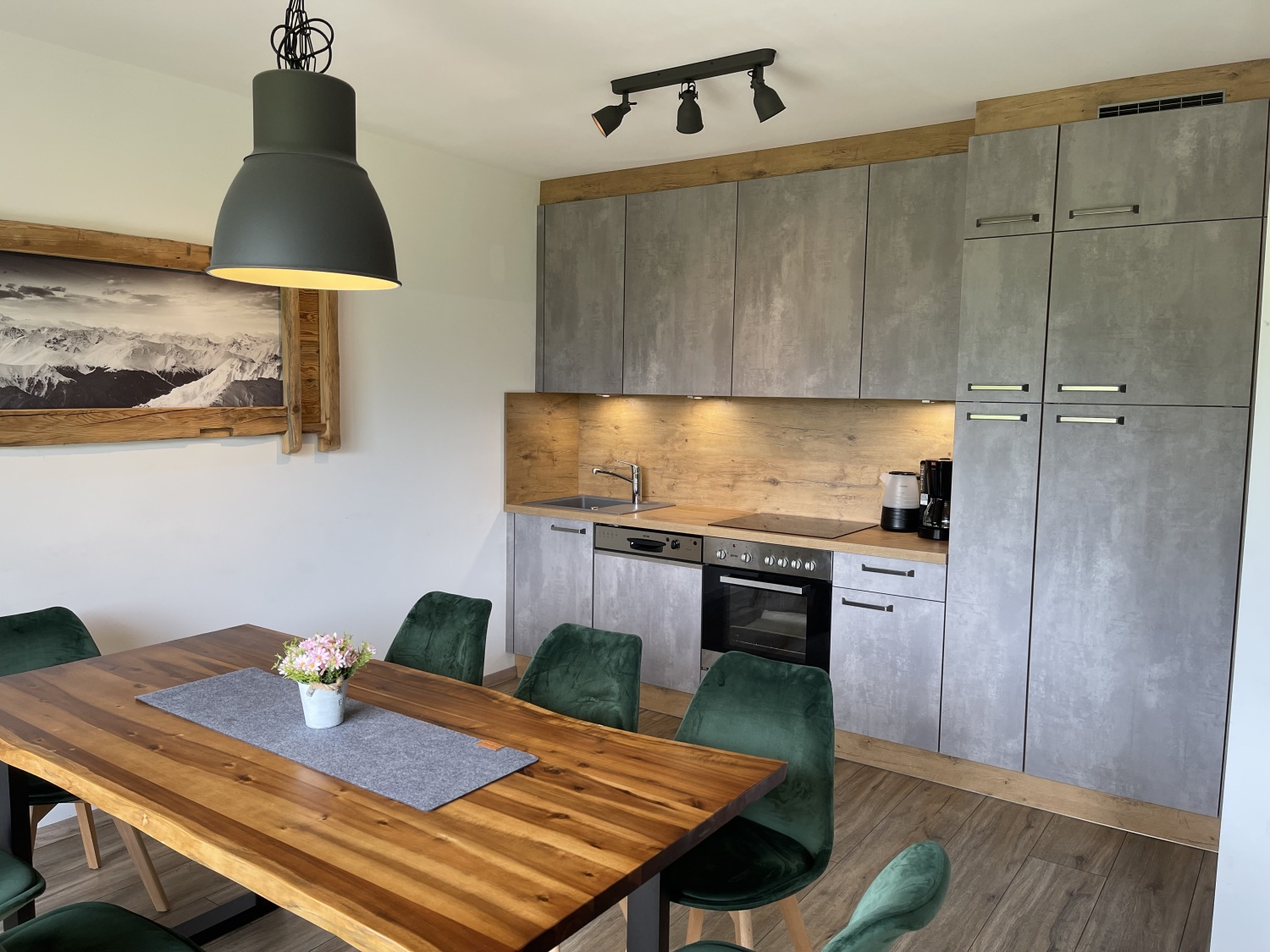 Küche-GERLOSSTEIN.jpg