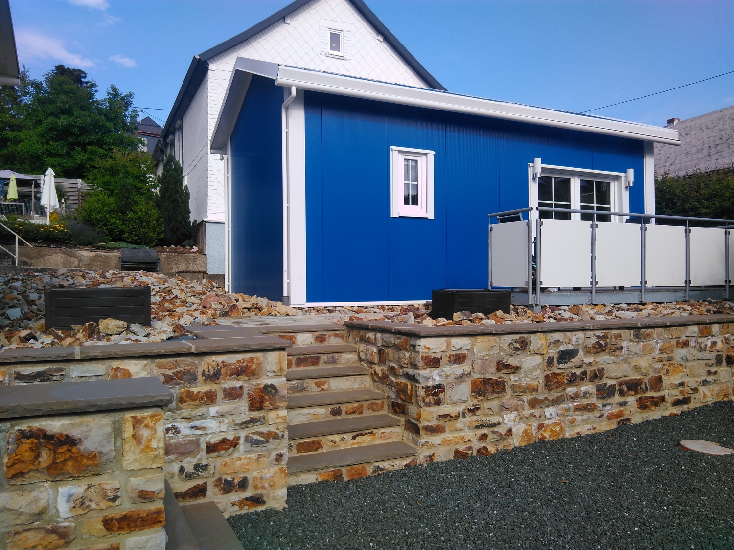 Blau Sommer 2022 (3).jpg