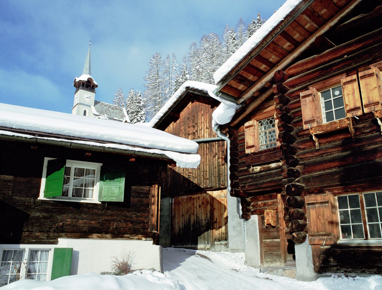 Monstein Häusergruppe DAVW2314.jpg