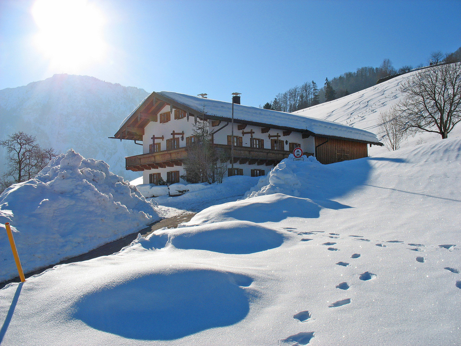Haus-winter-mit-rauschberg-bear.jpg