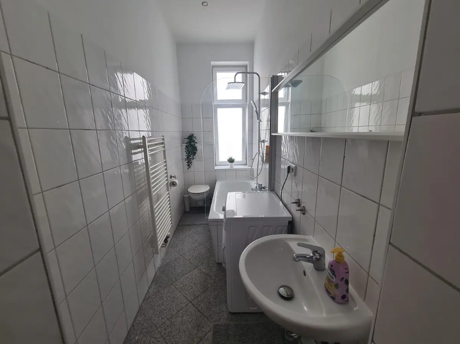 2024-07-29 16_07_32-Wohnung Nr. R4 _ Stadtzentrum _ Stilvoll _ Sightseeing - Wohnungen zur Miete in .png