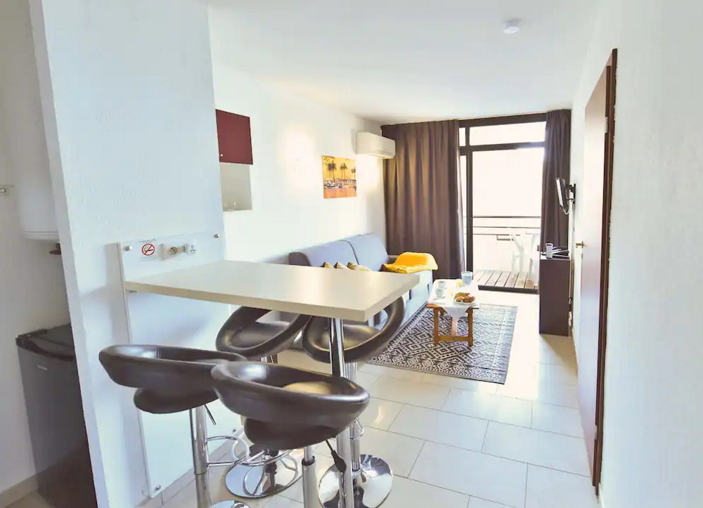 CosySeaside Corsica (8).jpg