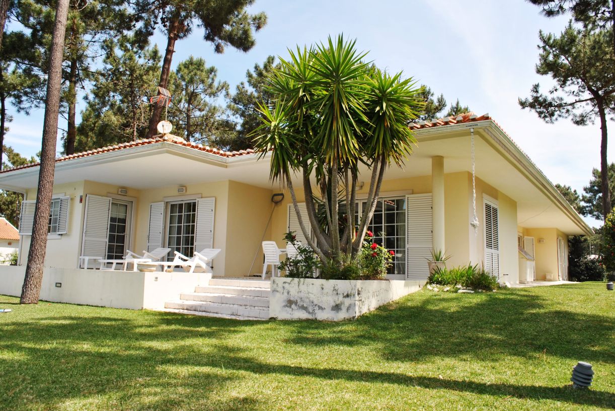 Lisbon Beach Villas Villa 27 Nice ground floor villa in golf resort