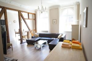 Wohnzimmer Ferienwohnung Naumburg.JPG