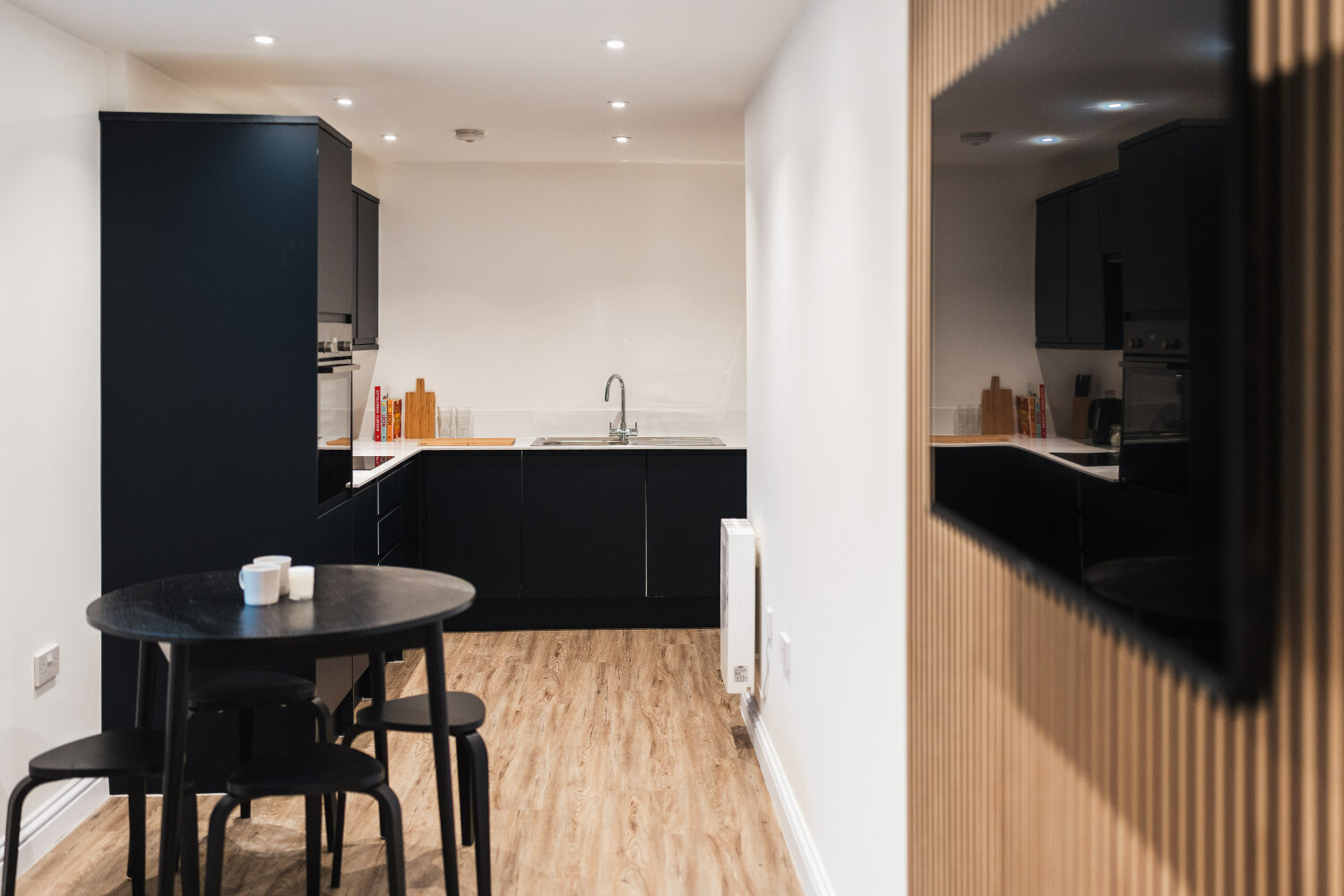 2 Wych Cottage - Living & Kitchen 5 (2).jpg