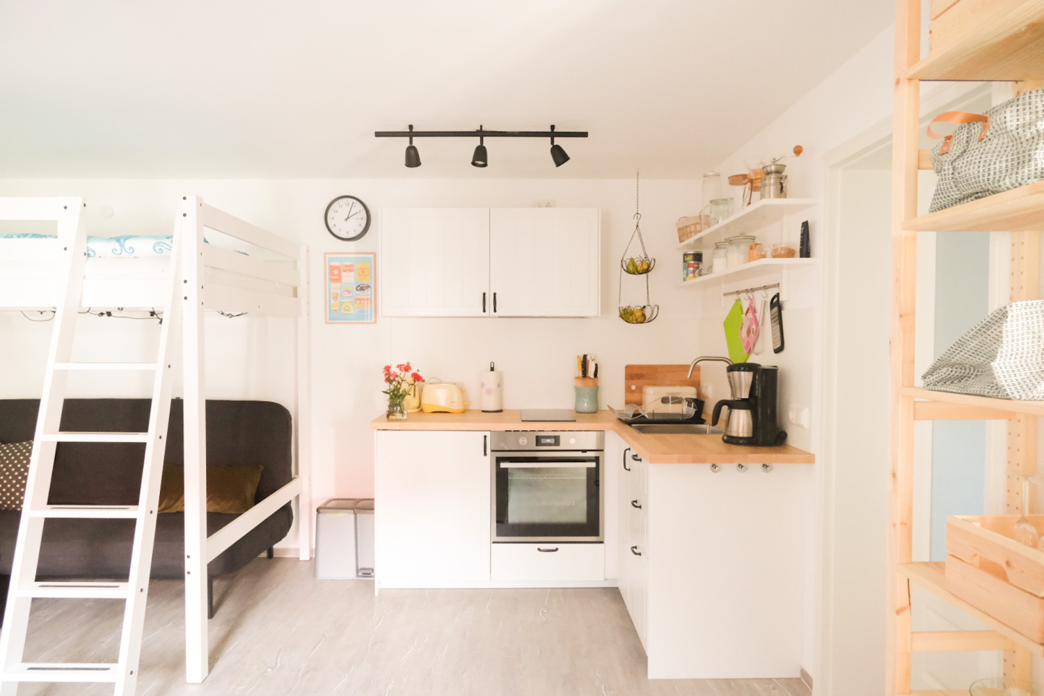 Deniz Everling_Haus Hummel002.JPG