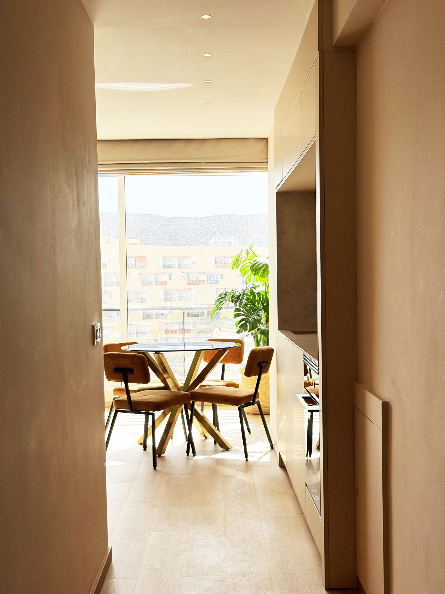 pasillo hacia salon.jpg