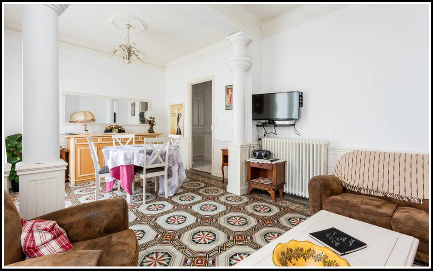 beziersapart apart art déco salon5_resized.jpg