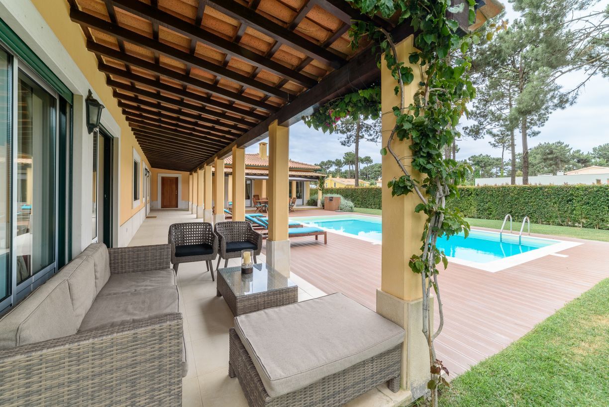 Lisbon Beach Villas Villa 18 Lovely 4 bedroom holiday villa in golf