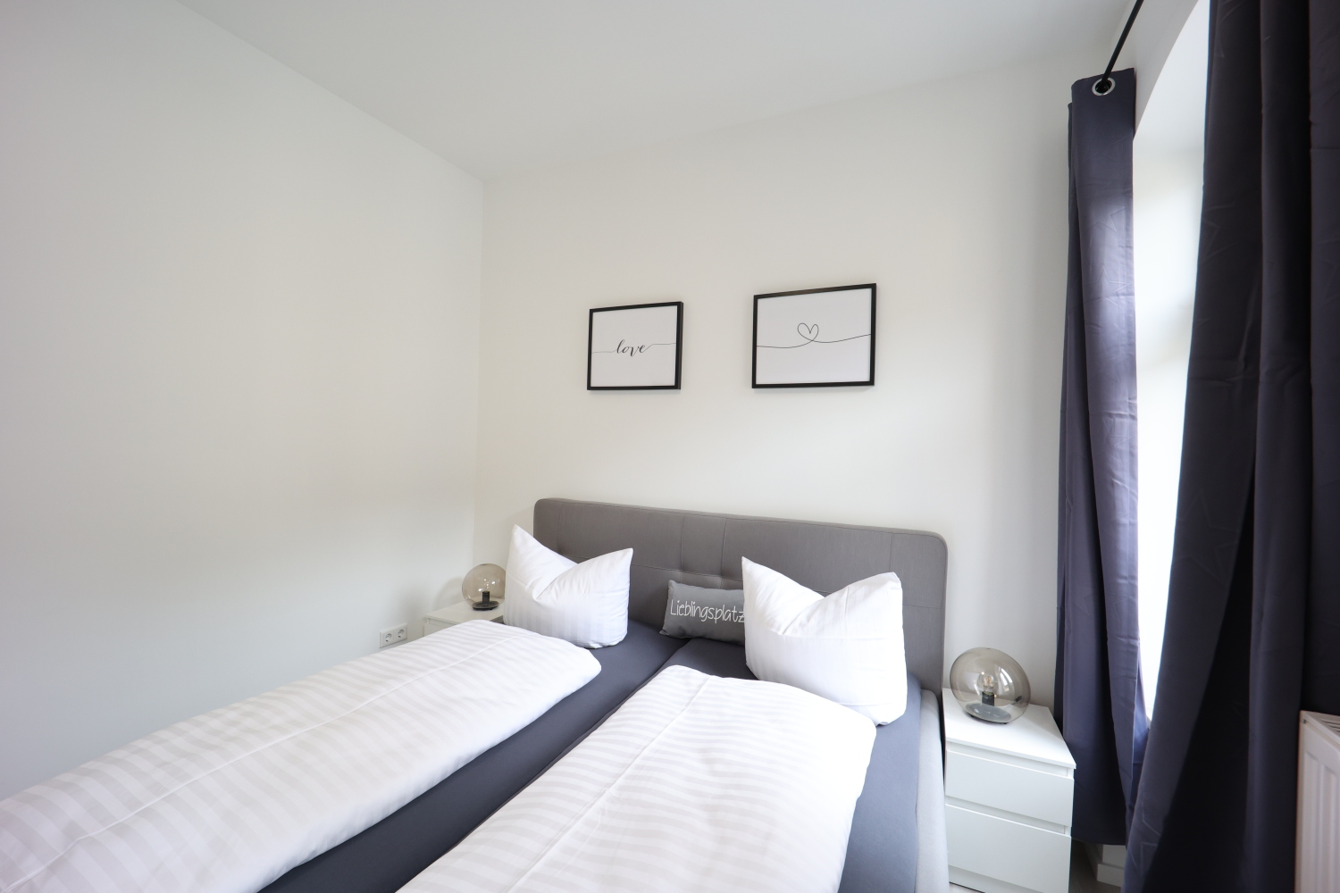 Schlafzimmer Doppelbett.JPG