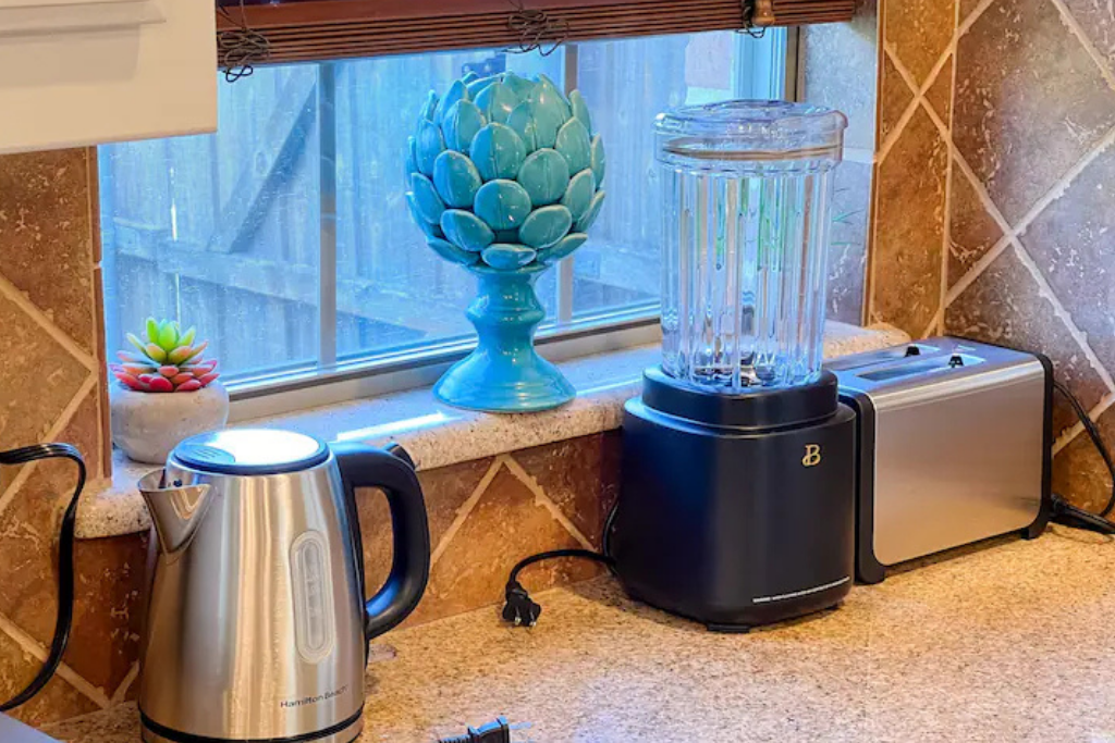 Larreta Airbnb pics  (2).png