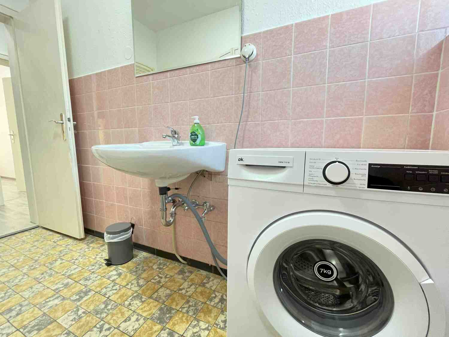 SAD701_(EG) Dachelhofer Straße 115, 92421 Schwandorf (10).jpg