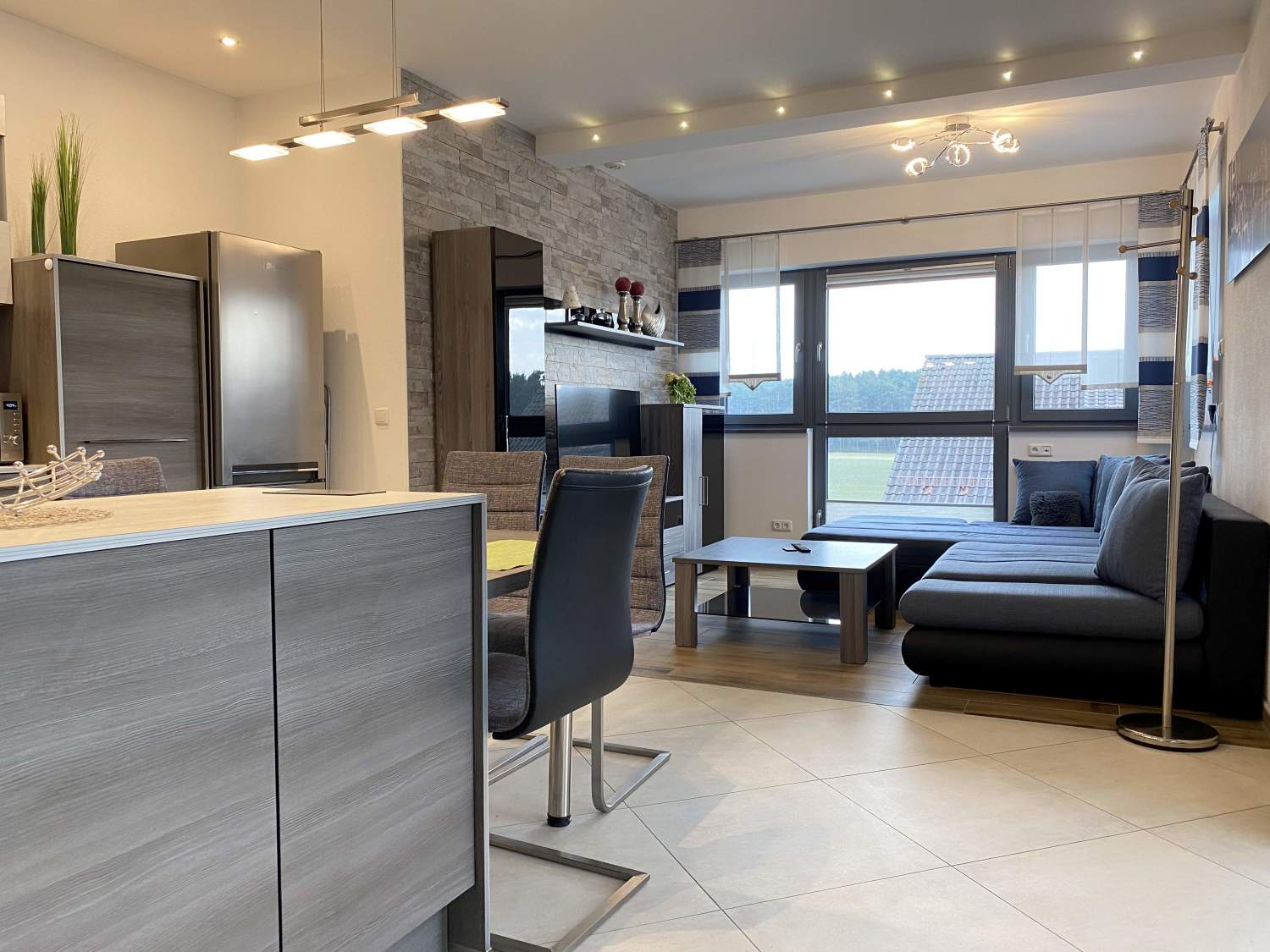 WA324_(App. Hans) Joh.-Seb.-Bach-Str. 19, 92442 Wackersdorf (1).jpg