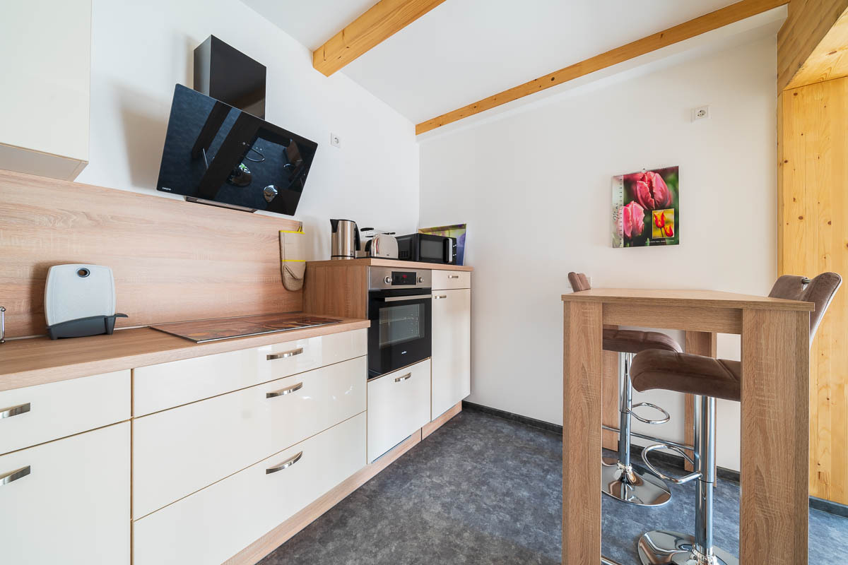 (3) Küche mit Sitzecke.jpg