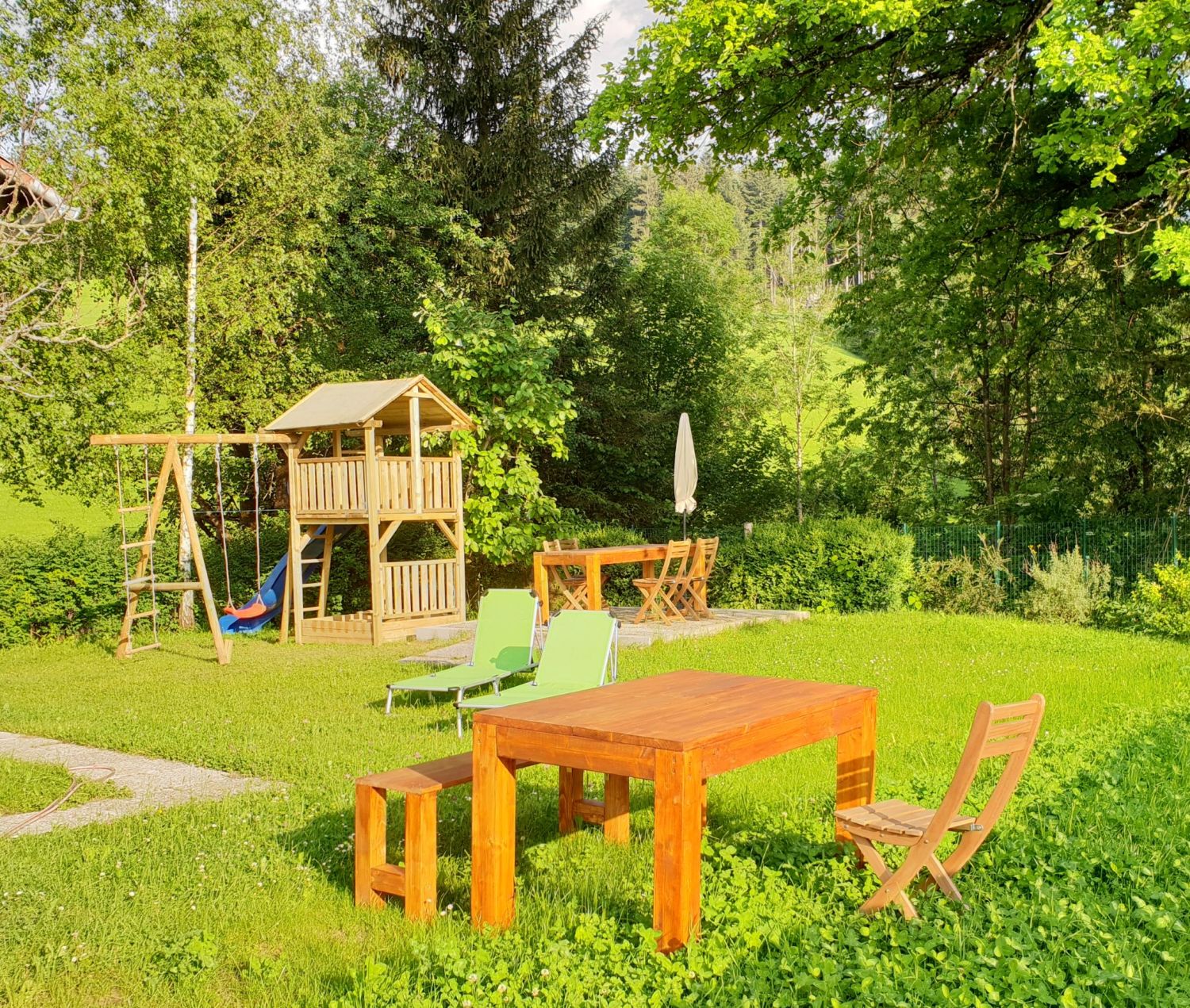 Garten Ferienhaus Mountain View Spital am Pyhrn Ortsteil Oberweng.jpg