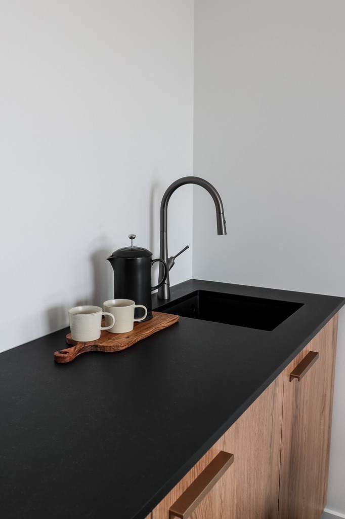 Oxfortd St-48_1024Kitchnette.jpg