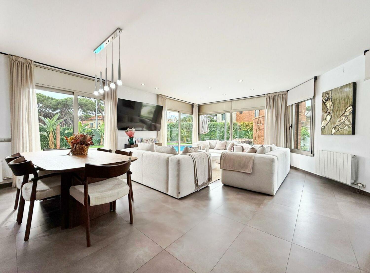 WhatsApp Image 2025-04-24 at 15.58.33 (3).jpeg