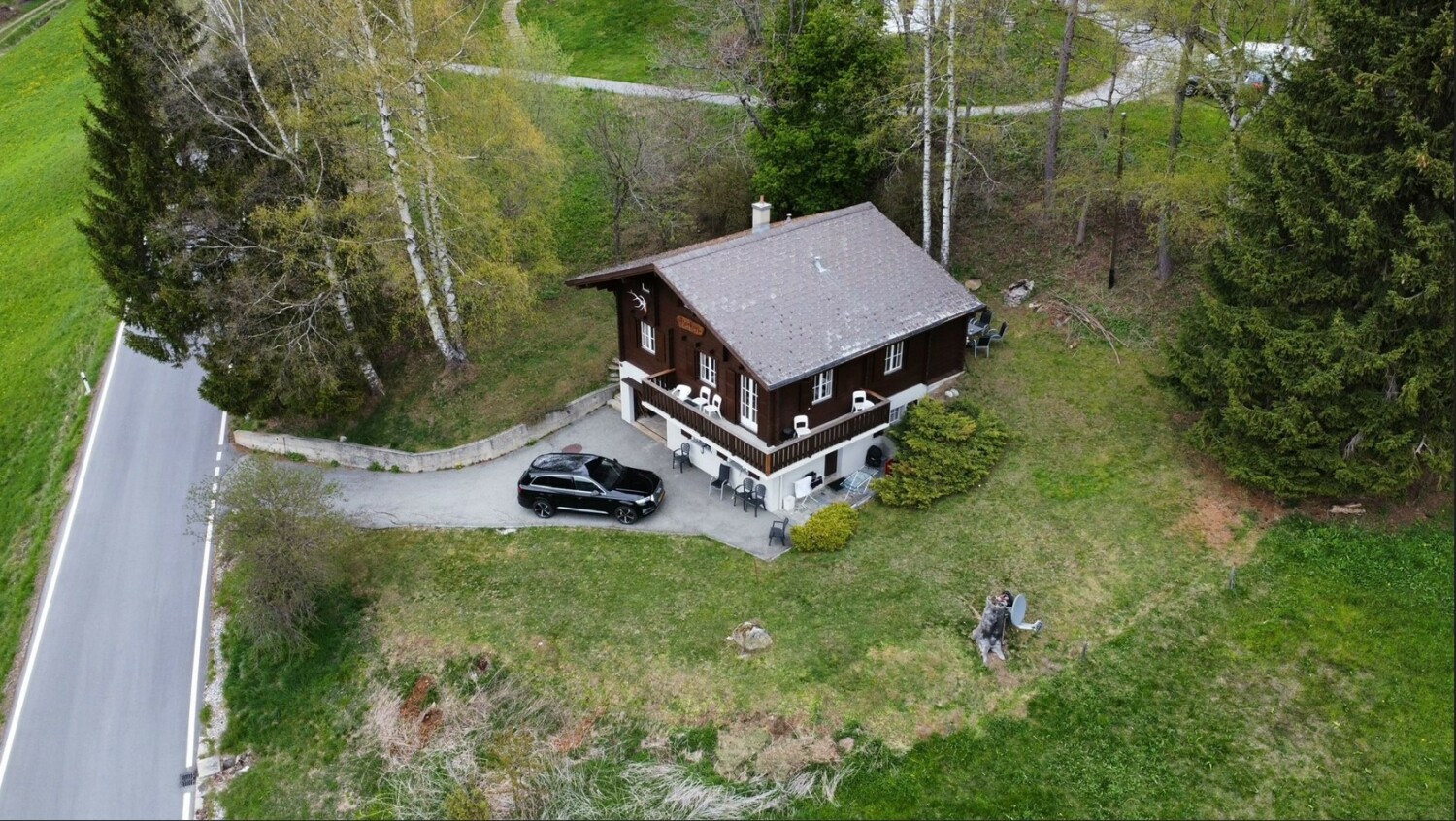 Huis van ver drone.jpg