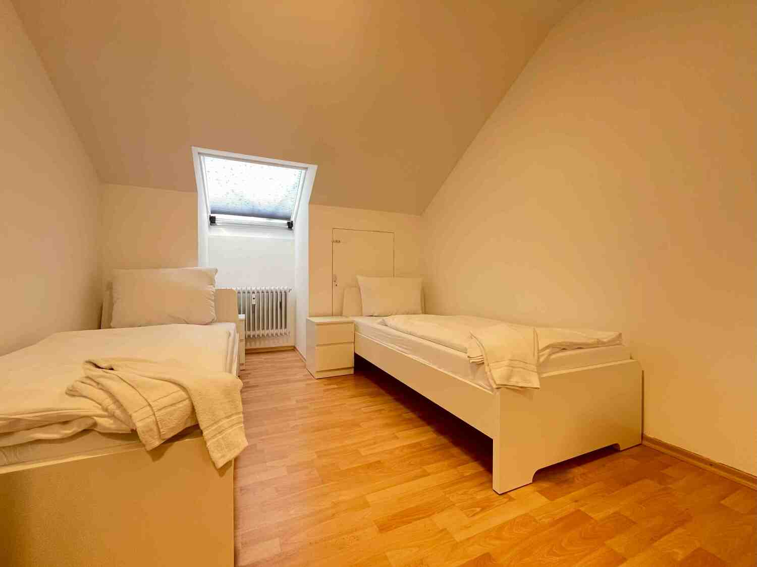 LAP103_(DG rechts) Pielmühler Straße 4, 93138 Lappersdorf (9).jpg