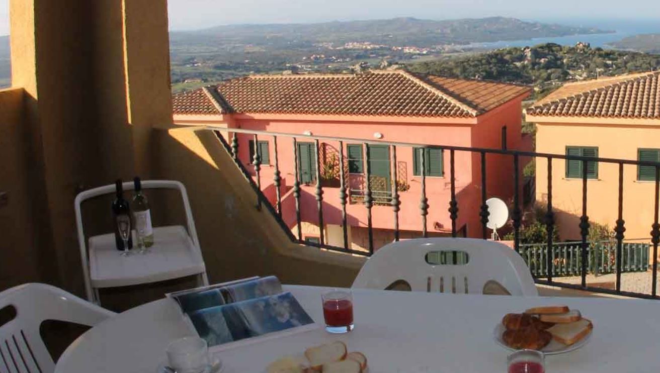 Vista Mirto wide.jpg