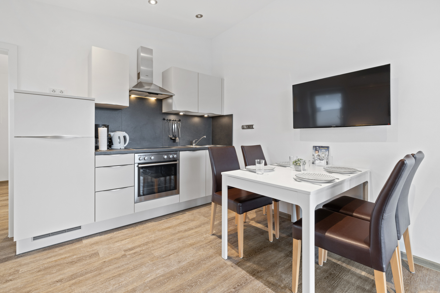 Essbreich und Küchenzeile.jpg