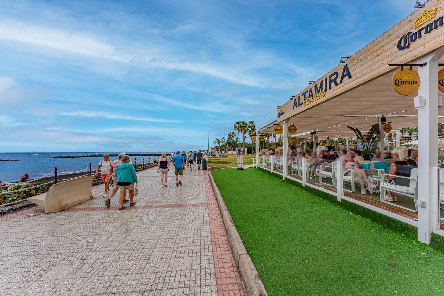 Altamira 415 26 Beach promenade.jpg